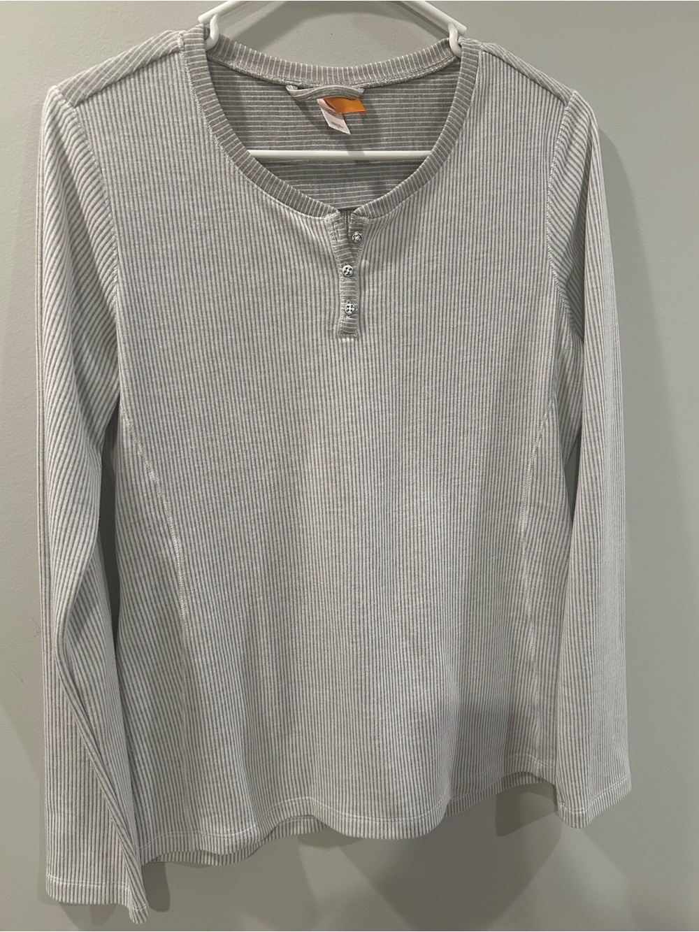 Lucy Women's Long-Sleeve Ribbed Henley - Light Gray